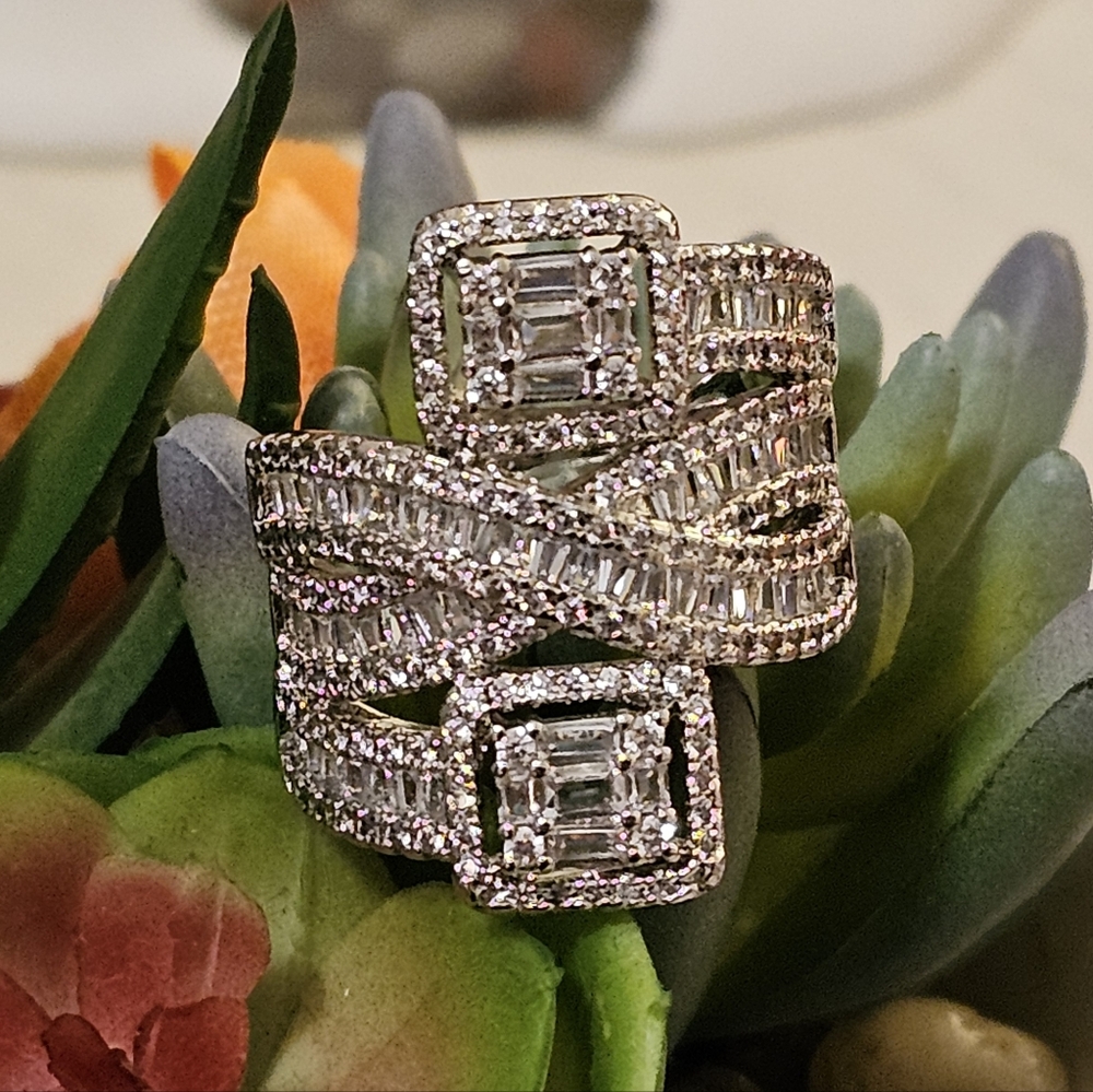 Crossover Sparkling Ring - (Bold and Elegant)